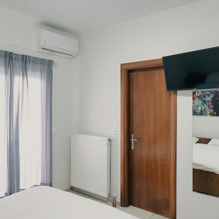 O Fotis Studios & Apartments Янина Екстериор снимка