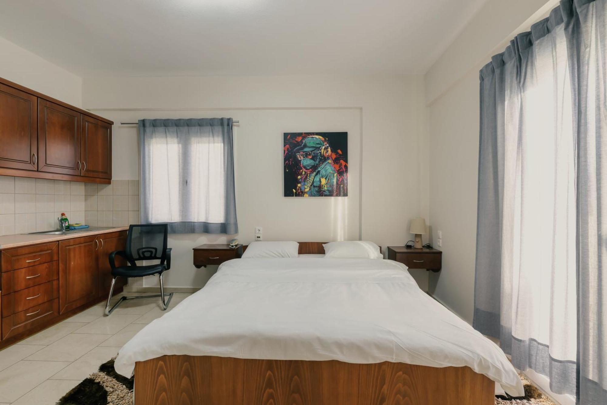 O Fotis Studios & Apartments Янина Екстериор снимка