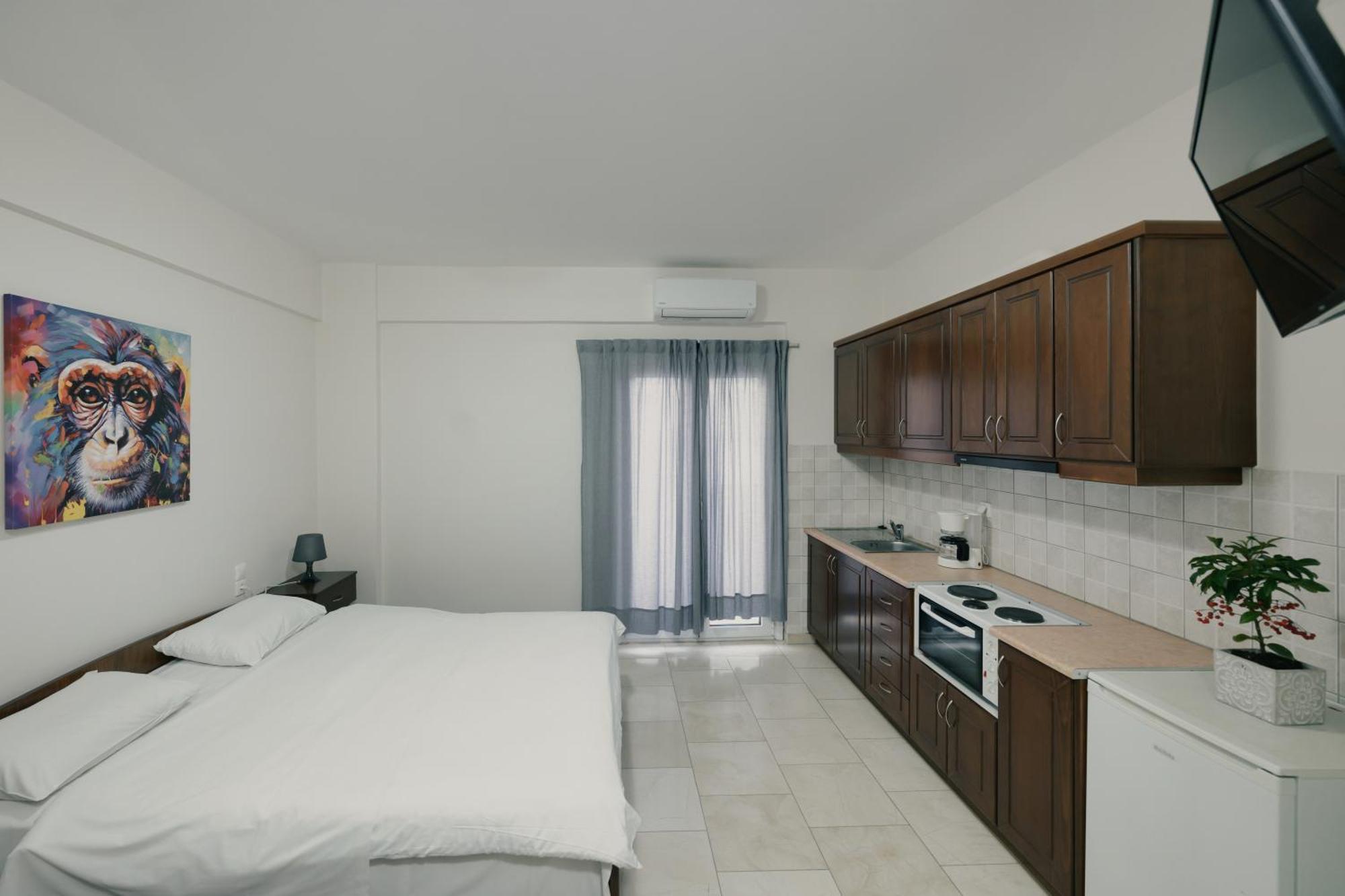 O Fotis Studios & Apartments Янина Екстериор снимка