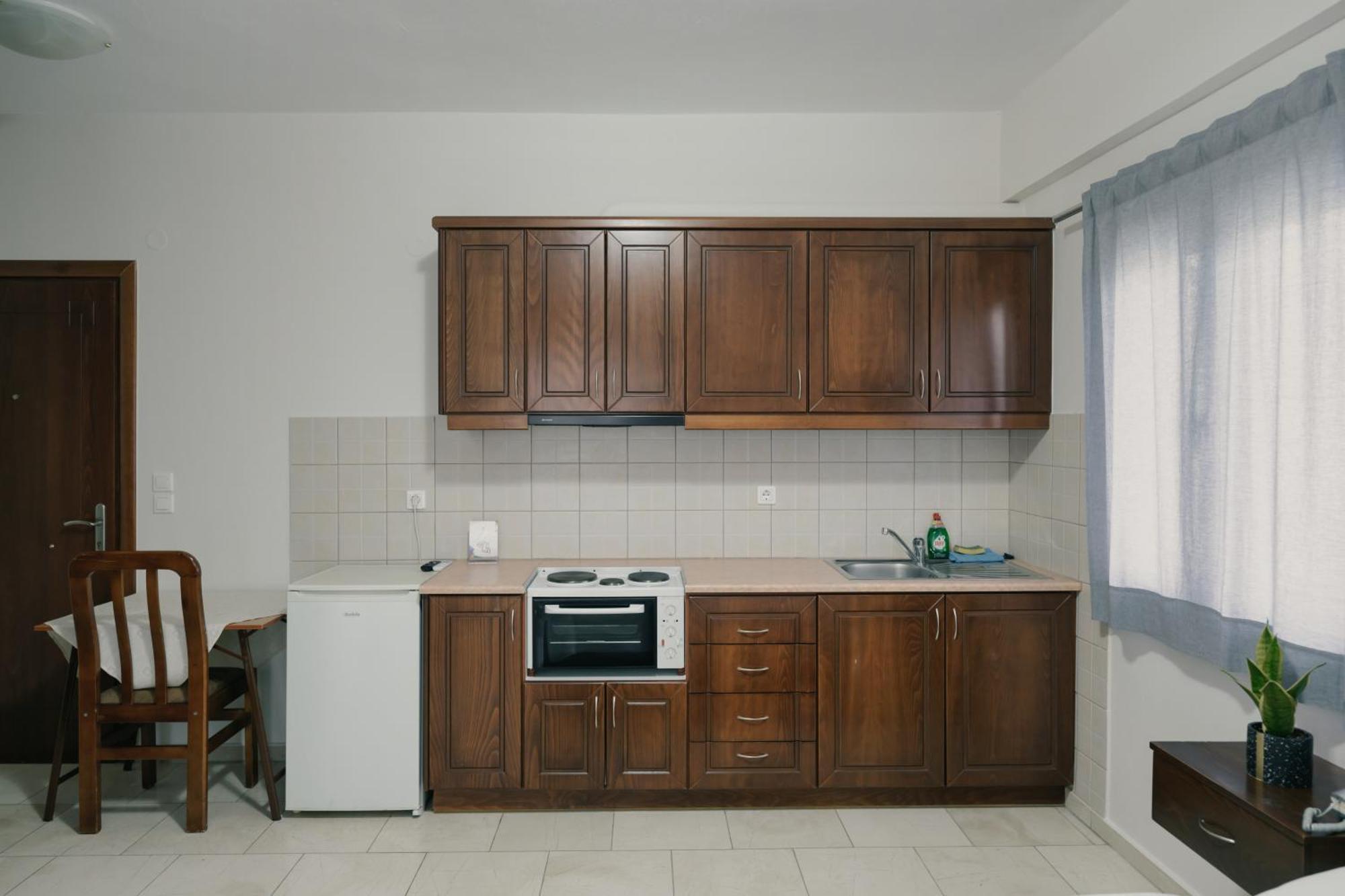 O Fotis Studios & Apartments Янина Екстериор снимка