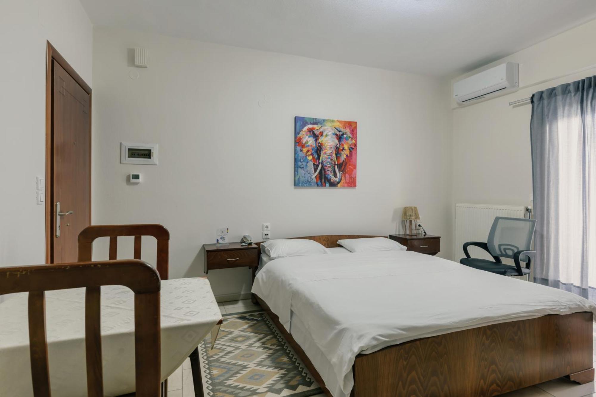 O Fotis Studios & Apartments Янина Екстериор снимка