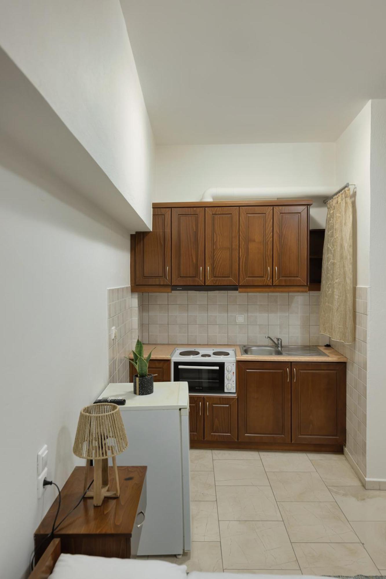 O Fotis Studios & Apartments Янина Екстериор снимка