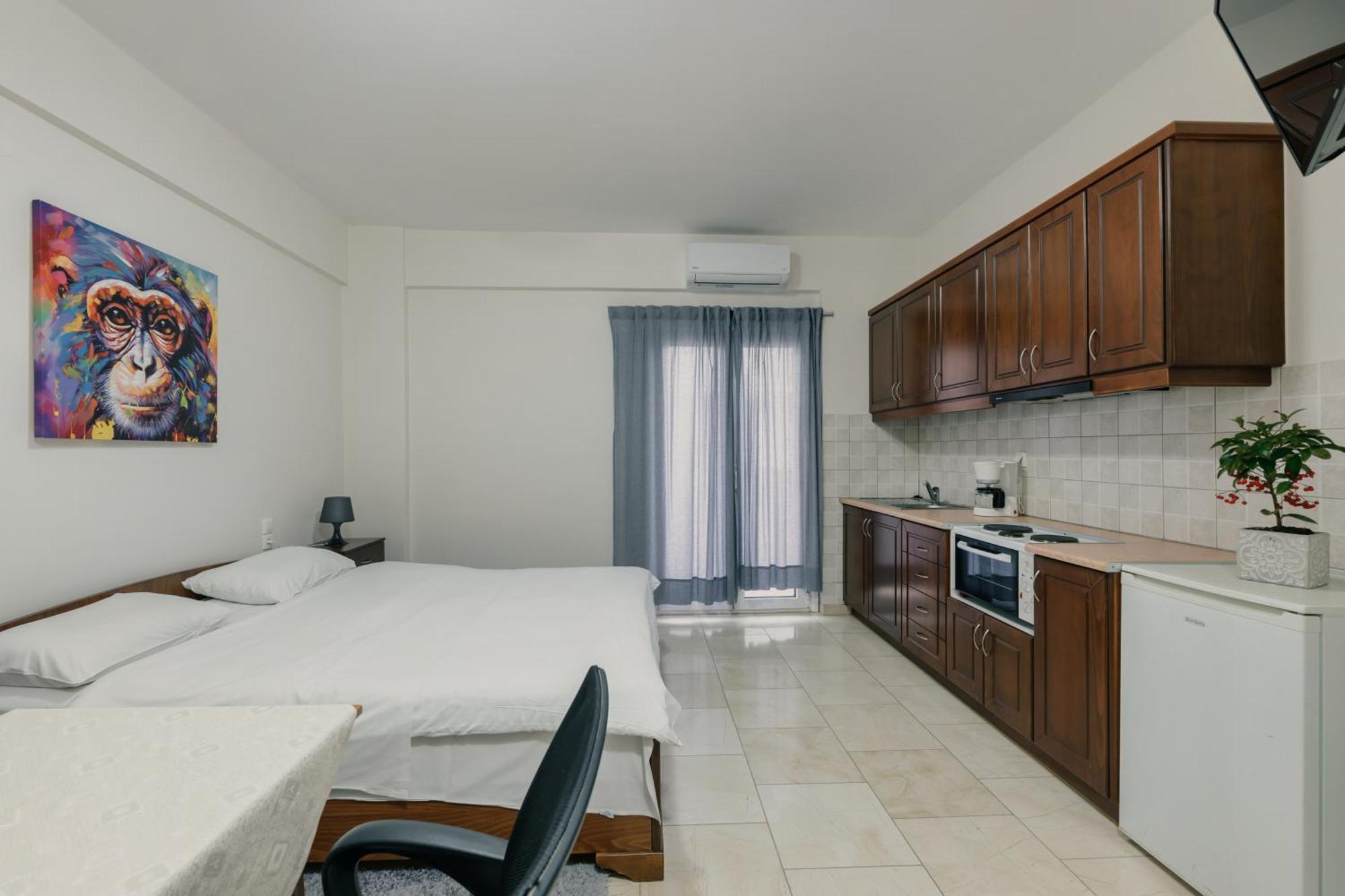 O Fotis Studios & Apartments Янина Екстериор снимка